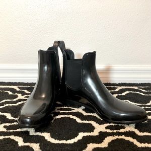 Sam Edelman Tinsley Rubber Rainboot in Gloss Black